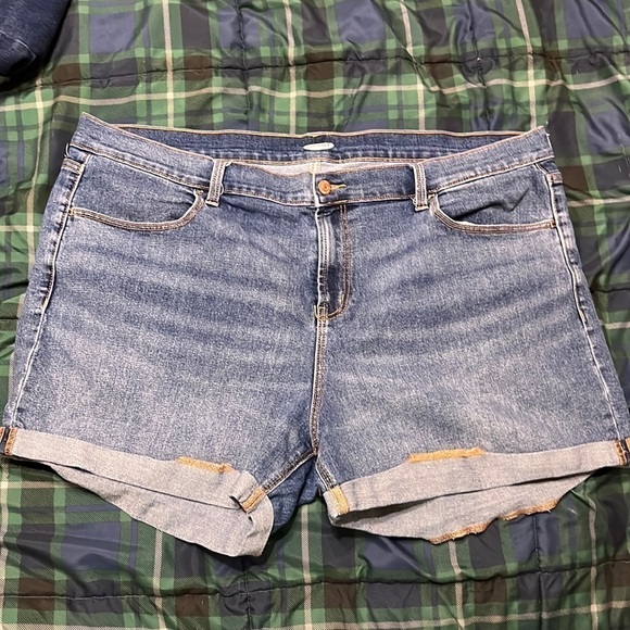 Old Navy denim shorts size 20 - Picture 1 of 4